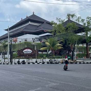 DNA Denpasar - Facade